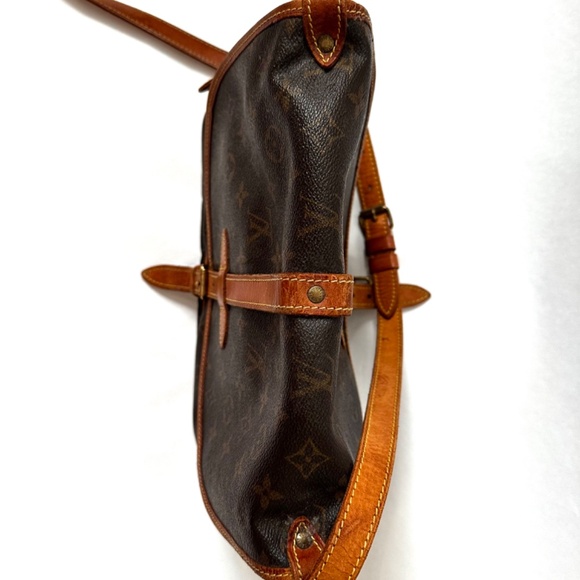 Louis Vuitton Monogram Saumur MM (30) - Picture 14 of 16